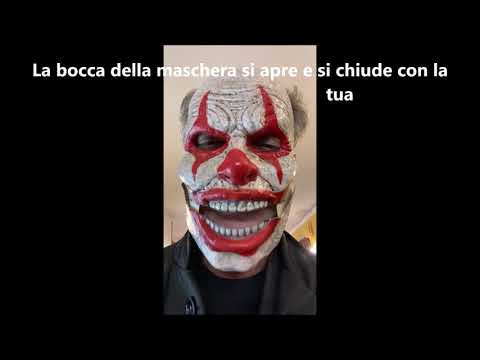 UNA MASCHERA HALLOWEEN DA PAGLIACCIO KILLER