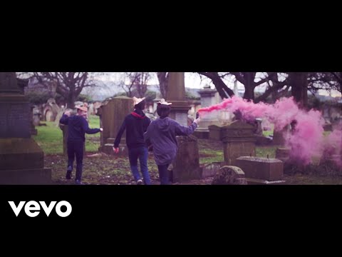 download lagu mp3 mp4 Kampfire Vampire, download lagu Kampfire Vampire gratis, unduh video klip Kampfire Vampire
