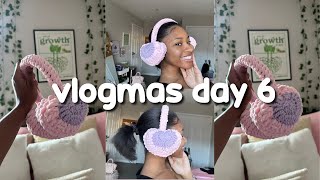 vlogmas day 6 | crochet earmuffs with me!