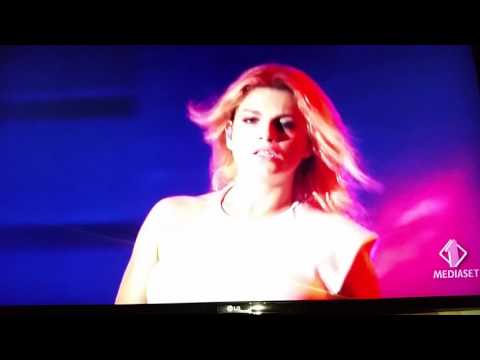 Emma Adesso Tour - canzone in inglese