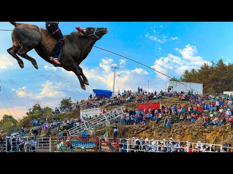 LOS JINETES NO PUDIERON CONTRA ESTOS TOROS ESTRELLAS DEL SUR!! JARIPEO UCASANASTACUA MICHOACAN 2025