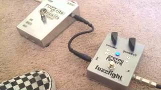 Video thumbnail for Creepy Fingers Fuzzfight VS original Mosrite germanium Fuzzrite by Creepy Fingers