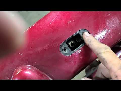 FD-11 Johnson 18 hp. from 1957 Gearcase Surprise! #omc #vintage #saginawbay #johnson