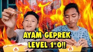 Download lagu CHALLENGE MAKAN AYAM GEPREK mp3