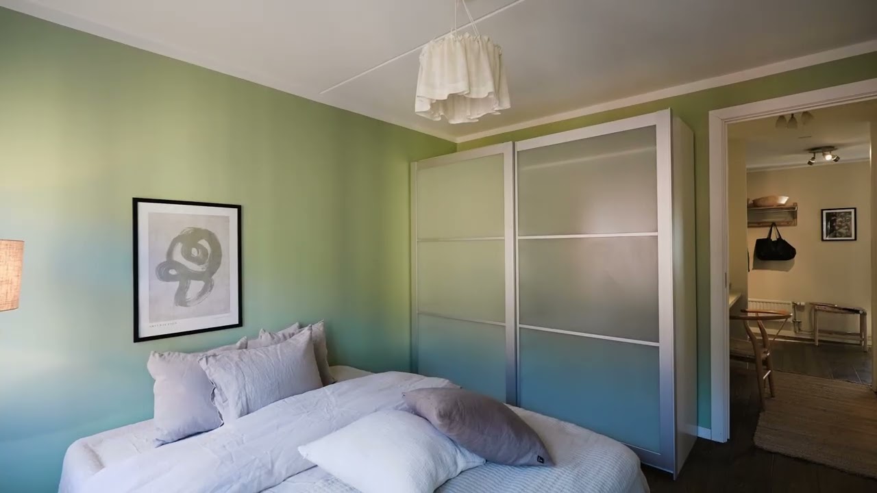 2.5 rum Lägenhet på Wollmar Yxkullsgatan 4A, 5tr Södermalm / Mariatorget Stockholms kommun - video