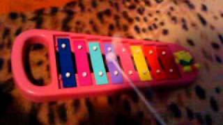 Headhunterz - Psychedelic on kid's xylophone