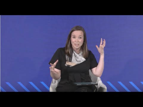 Does the Bible value women and men equally or does it support sexism? | Jo Vitale | Q&A | RZIM