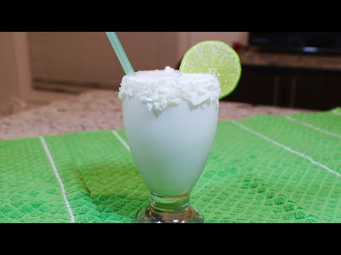 Colombian Coconut Limeade – So Refreshing! 🥥🍋