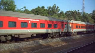 preview picture of video 'WDP3A Konkan King TVC Rajdhani shatters Barkur 110kmph!'
