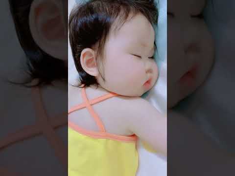 Sóc chuột nhỏ Siyu ăn ngon miệng, đáng yêu - Baby China - Tiktok Trung Quốc Chanel #121