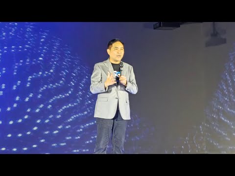 Mr. Darius Delgado, Globe CCO