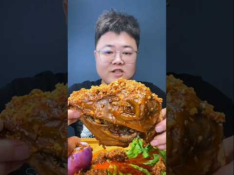 ASMR EATING DELICIOUS GOAT HEAD CURRY #mukbang #asmreating #asmr #shorts