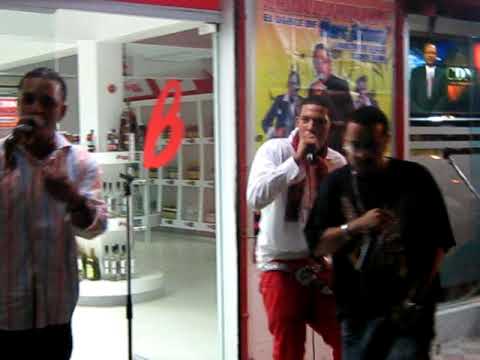 Microphone feenz Canquiña en boost drink