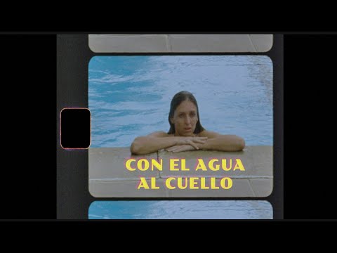 Con el agua al cuello - Tráiler español