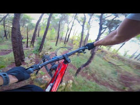 Slovenian MTB crew riding the enduro trails in Šibenik