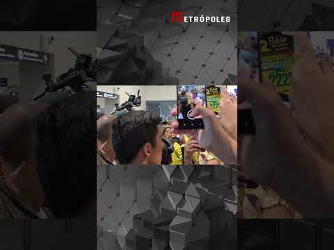 Flávio Bolsonaro chega a Natal em nova rodada de campanha pelo Nordeste