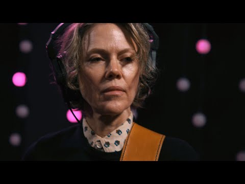 Luna - Tiger Lily (Live on KEXP)