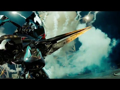 Transformers Revenge of the fallen - "Damn I'm good" scene /Sideswipe cuts sideways in half