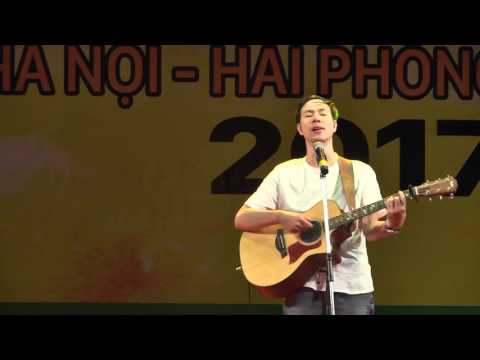 Thể hiện bởi Xuân Bình