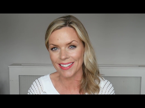 The Best Lip Colours for a summer tan.