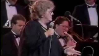 Rosemary Clooney &quot;Straighten Up and Fly Right&quot;