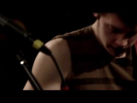 Mille Monarques - L'Arbre - Indie / French Pop / Post-Punk - Montreal 2009