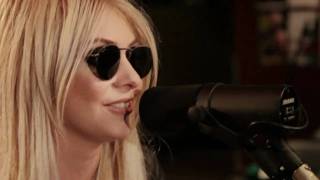 The Pretty Reckless - Miss Nothing (Down the Front Session)