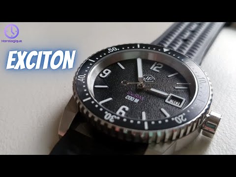 Exciton watch | Macro shots, lume battle, strap show | Impressions after 2 weeks of wear