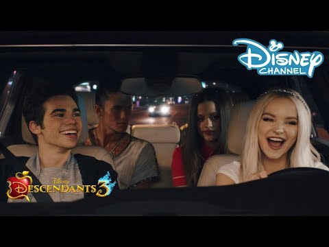 Descendants 3 | CARscendants - Night Falls 🎶  | Disney Channel BE