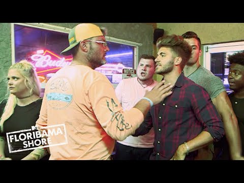 Dollar Draft Beer Night Had The WHOLE Bar Throwing DOWN! 👊 Floribama Shore