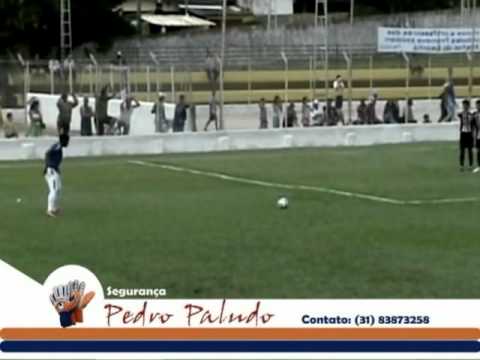Goleiro Pedro Paludo