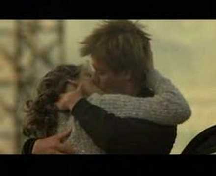 Video thumbnail for Moviekiss (Flashlights version)