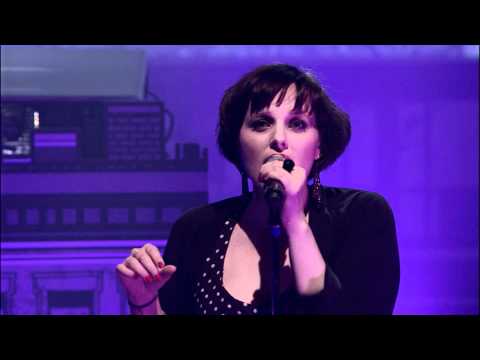 04 - WAX TAILOR feat Charlotte Savary - To Dry Up (Live Paris, Olympia 2010)