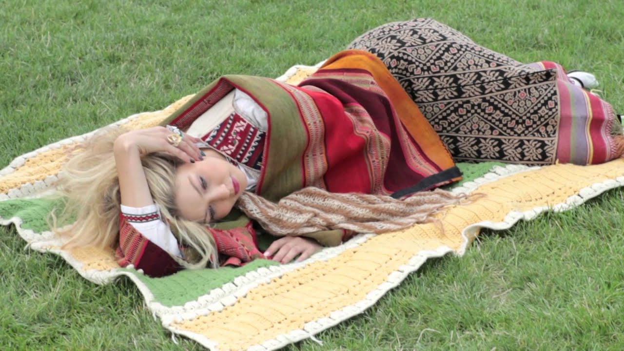 Behind The Scene: Rare Gems - Gigi Hadid for Harper's Bazaar