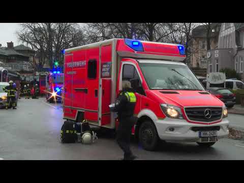 [Hamburg Groß Flottbek] Seniorin von LKW überfahren