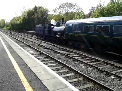 186 pushes the Mk2 Coaches into Bangor
