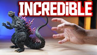 This Godzilla has THE BEST Articulation I've seen. SHMA Godzilla 2000 - Shooting & Reviewing