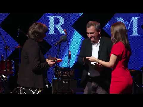 Aki zenével indul az életbe, bearanyozza minden későbbi tevékenységét