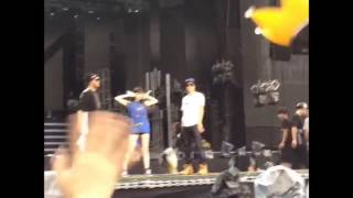 Download lagu 081414 [Instagram] Park Bom Dancing to Epik High's Up (2NE1 YG Family Concert) mp3