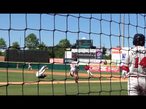 Herlis Rodriguez bunts against Hickory