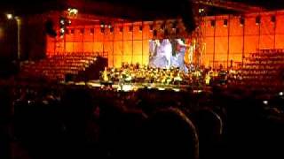 Joseph Calleja singing O sole Mio at the Granaries.