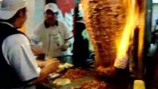 preview picture of video 'Tacos al Pastor Los Gueros Mexico DF'