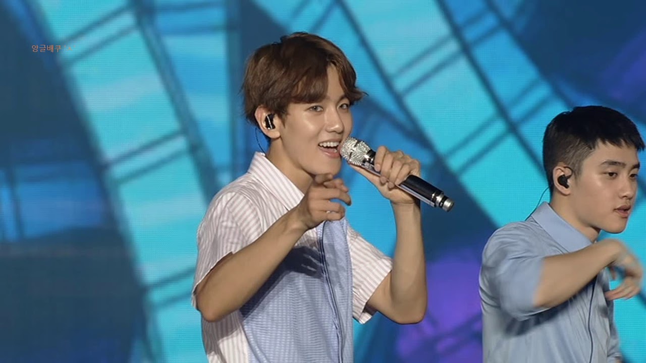 EXO PLANET #3 The EXO'rDIUM in Seoul TENDER LOVE + LOVE ME RIGHT