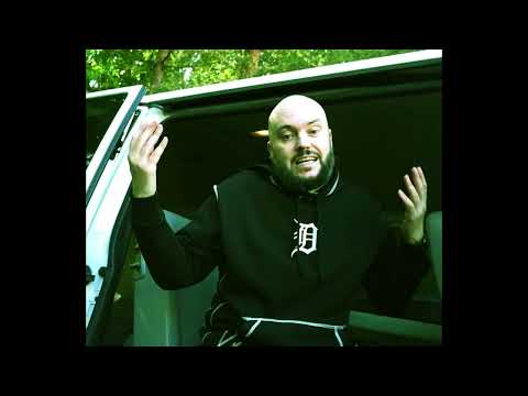 Kalle Kinos - Pöyristyttävää (Official Video)