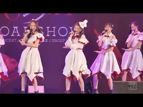 220313 BNK48 Hoop - โดดดิด่ง @ BNK48 First Rabbit Roadshow Mini Concert [FanCam 4K 60p]