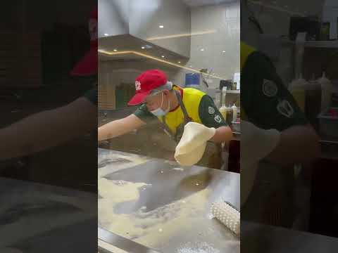 Papa Johns How to make Pizza 🍕🍕#pizza #papajohn #yummy #satisfying #shorts