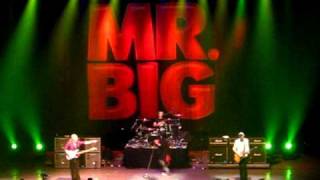 Mr. Big - A Little Too Loose (Araneta Coliseum)