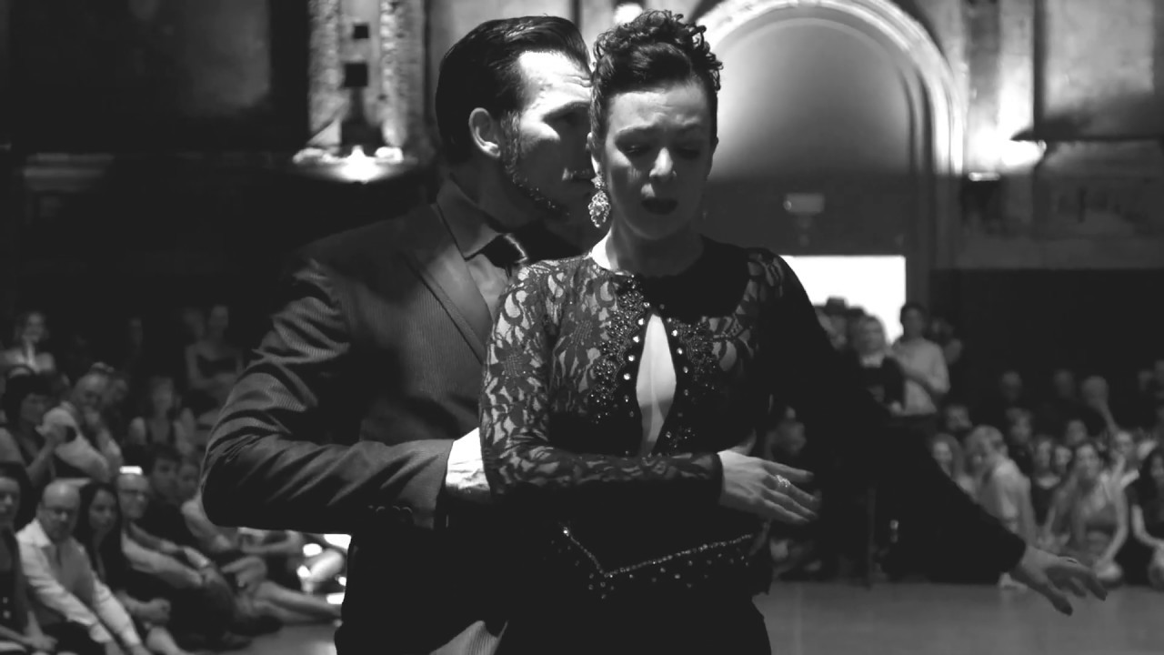 Anibal Lautaro y Valeria Maside bailan tango en el Festival de Tango de Amberes 2018