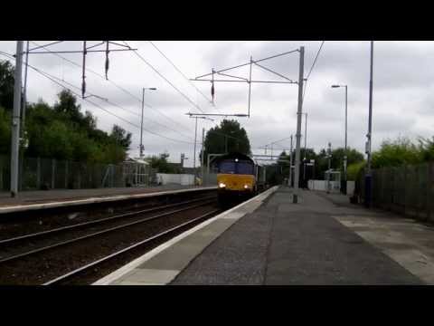 66421 at Coatbridge Central Station. 14/08/15