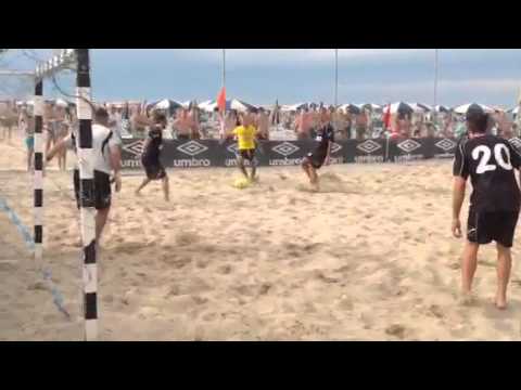 Fantini Club vs. Pineta Club - azione di Ruggiero Rizzitelli